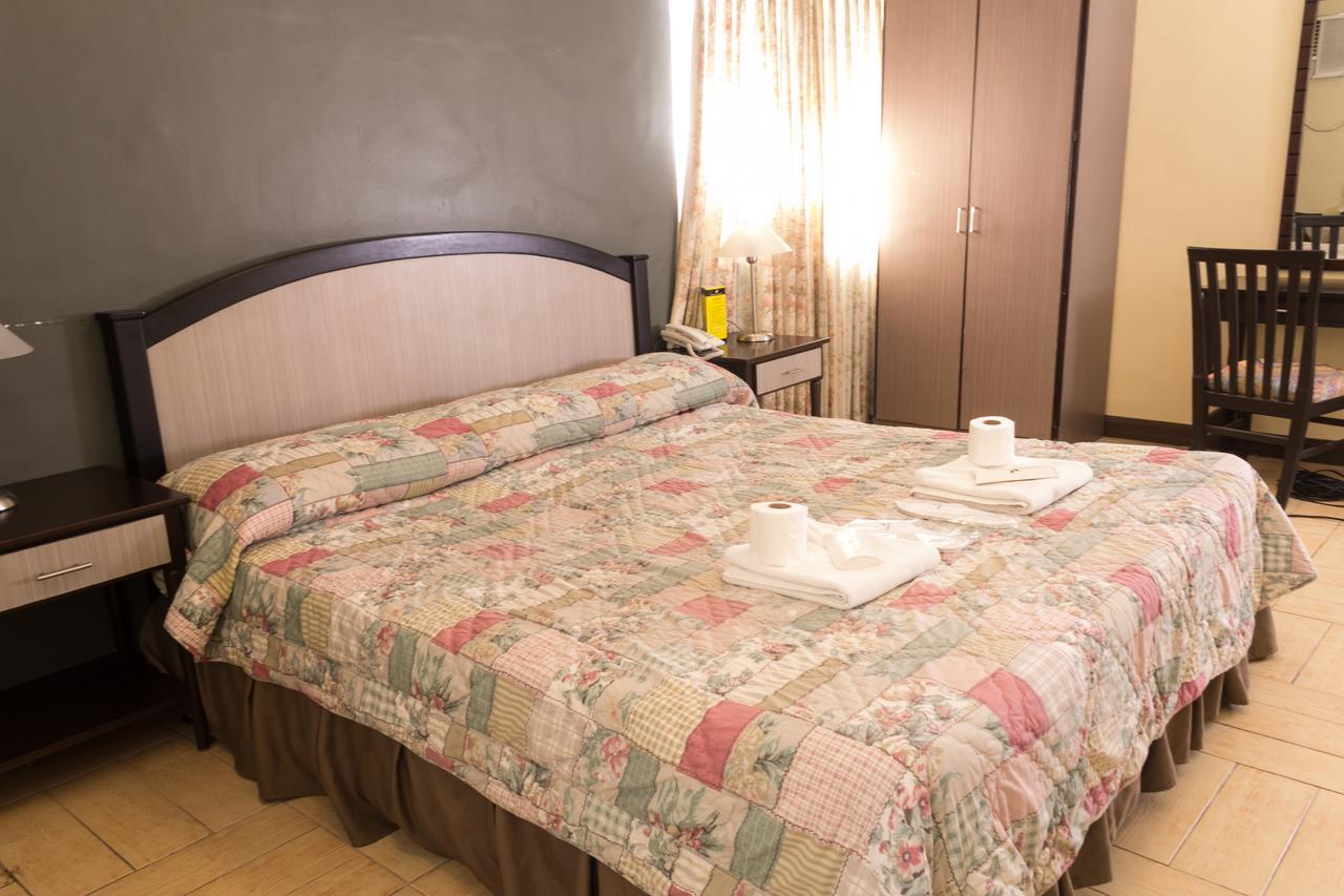 Tagaytay Country Hotel Tagaytay City Extérieur photo